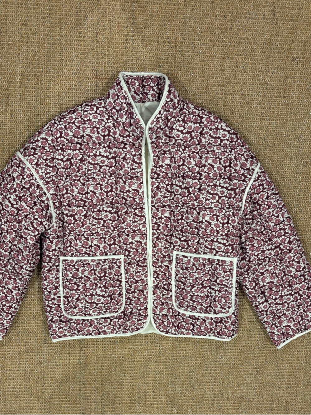 Cropped Quilted Puffer Jacket in Plum Floral
